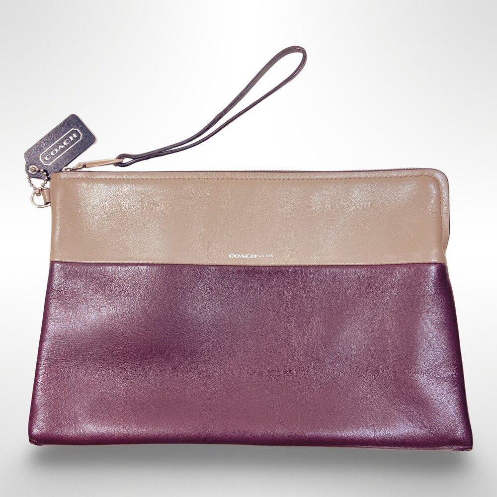COACH Colorblock Leather Clutch - Stylish & Elegant